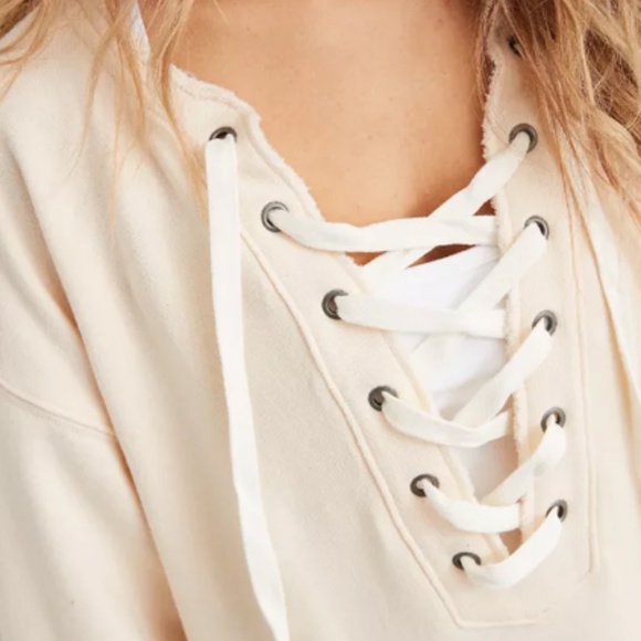 AERIE WOMENS OVERSIZED BOYFRIEND SWEATSHIRT LACE UP FRONT SIZE SMALL TAN CREAM - Picture 3 of 7